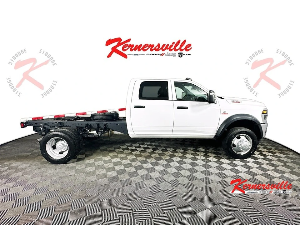 2025 Ram 4500 & 5500 - Image 9 of 21