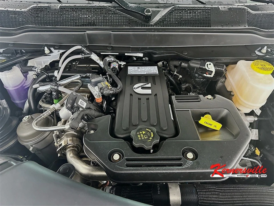 2025 Ram 4500 & 5500 - Image 17 of 20
