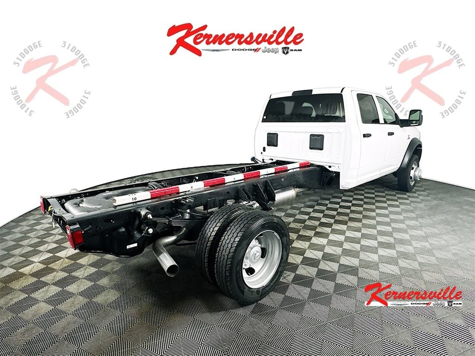 2025 Ram 4500 & 5500 - Image 7 of 12