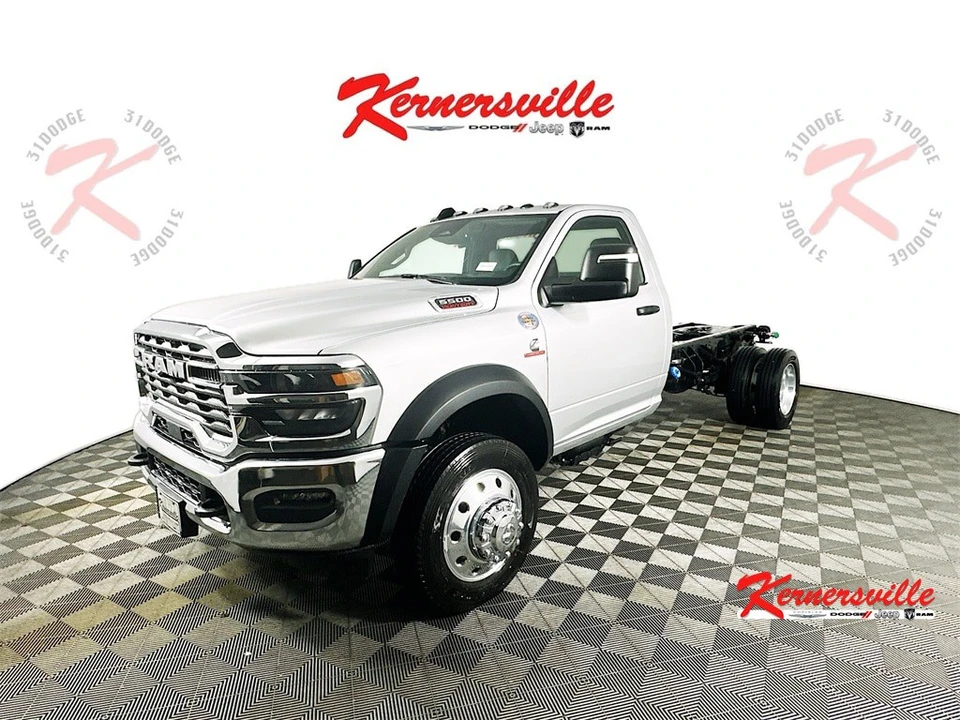 2025 Ram 4500 & 5500 - Image 3 of 12