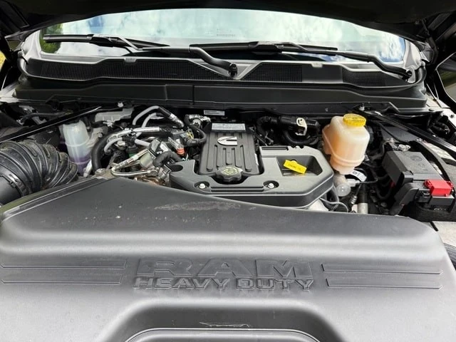 2025 Ram 4500 & 5500 - Image 10 of 21