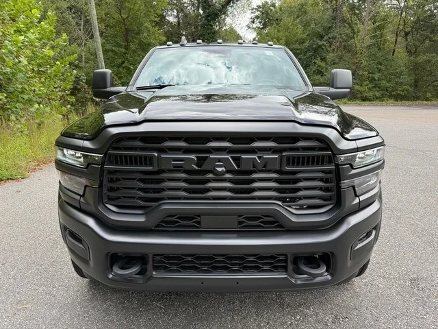 2025 Ram 4500 & 5500 - Image 4 of 21