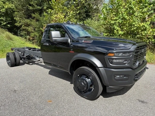 2025 Ram 4500 & 5500 - Image 5 of 21