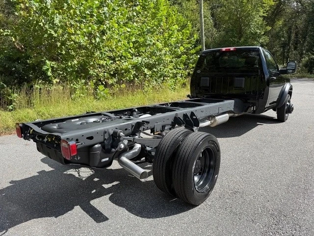 2025 Ram 4500 & 5500 - Image 7 of 21
