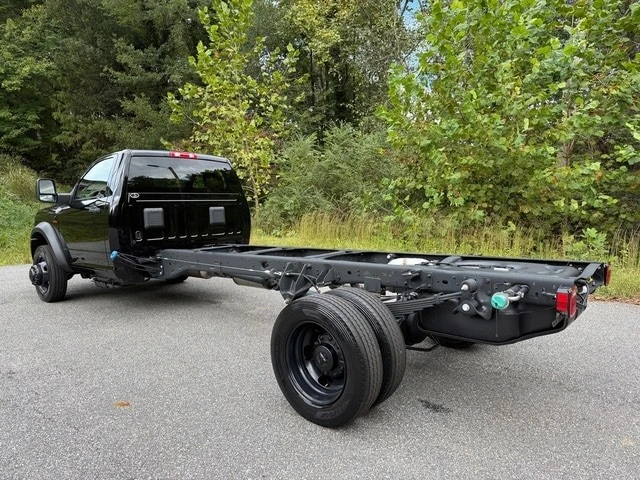 2025 Ram 4500 & 5500 - Image 9 of 21
