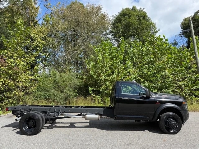 2025 Ram 4500 & 5500 - Image 6 of 21
