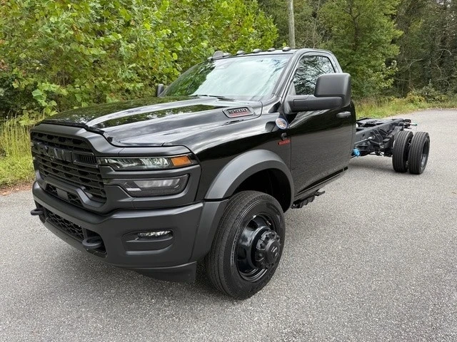 2025 Ram 4500 & 5500 - Image 3 of 21