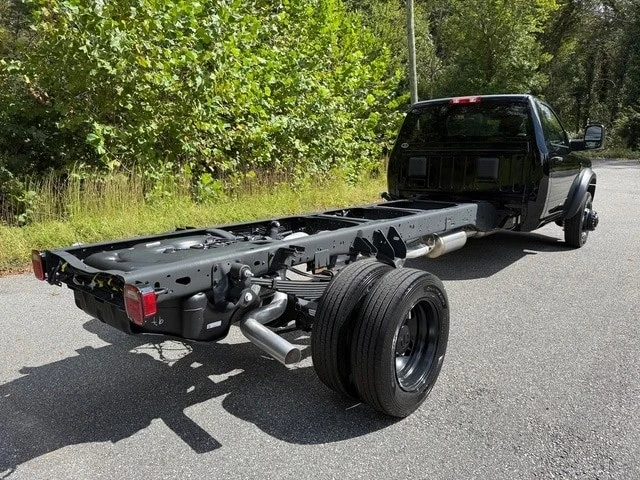 2025 Ram 4500 & 5500 - Image 7 of 21