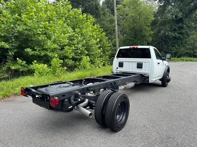 2025 Ram 4500 & 5500 - Image 7 of 21
