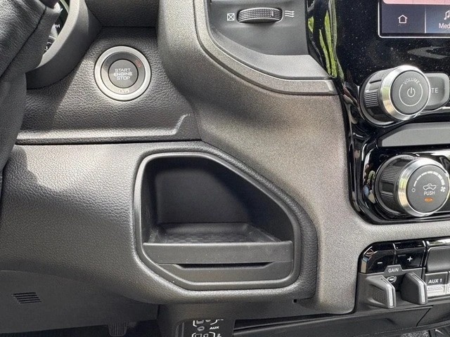 2025 Ram 4500 & 5500 - Image 17 of 21