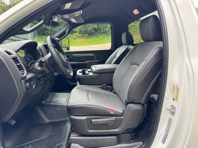 2025 Ram 4500 & 5500 - Image 11 of 21