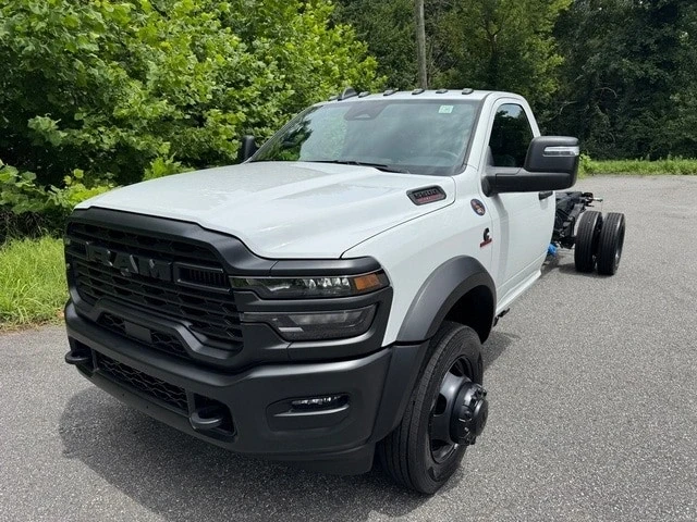 2025 Ram 4500 & 5500 - Image 3 of 21