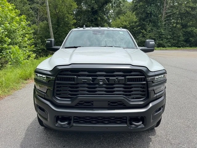 2025 Ram 4500 & 5500 - Image 4 of 21