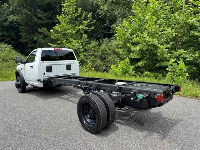 2025 Ram 4500 & 5500 - Image 9 of 21