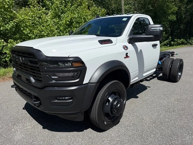 2025 Ram 4500 & 5500 - Image 3 of 21
