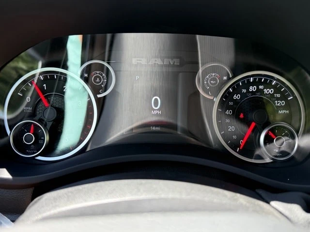 2025 Ram 4500 & 5500 - Image 15 of 21
