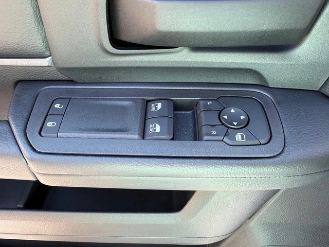 2025 Ram 4500 & 5500 - Image 12 of 21