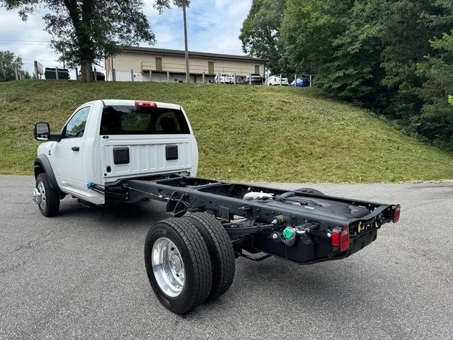 2025 Ram 4500 & 5500 - Image 9 of 21