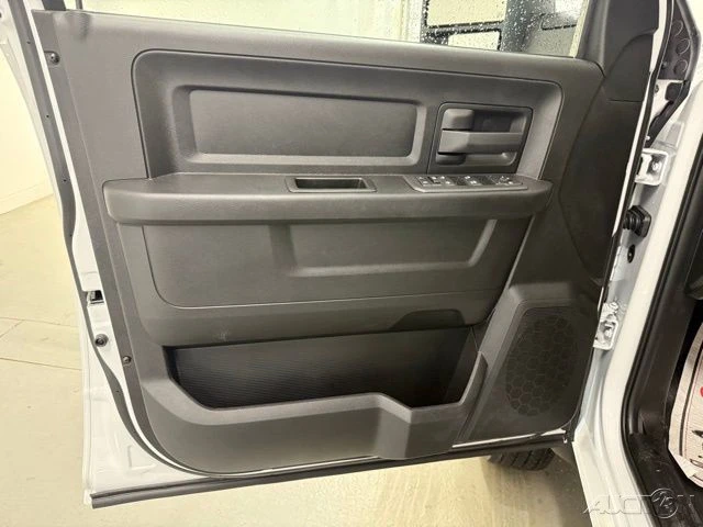 2025 Ram 4500 & 5500 - Image 12 of 12