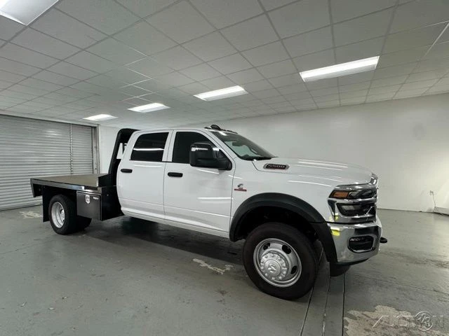 2025 Ram 4500 & 5500 - Image 3 of 12