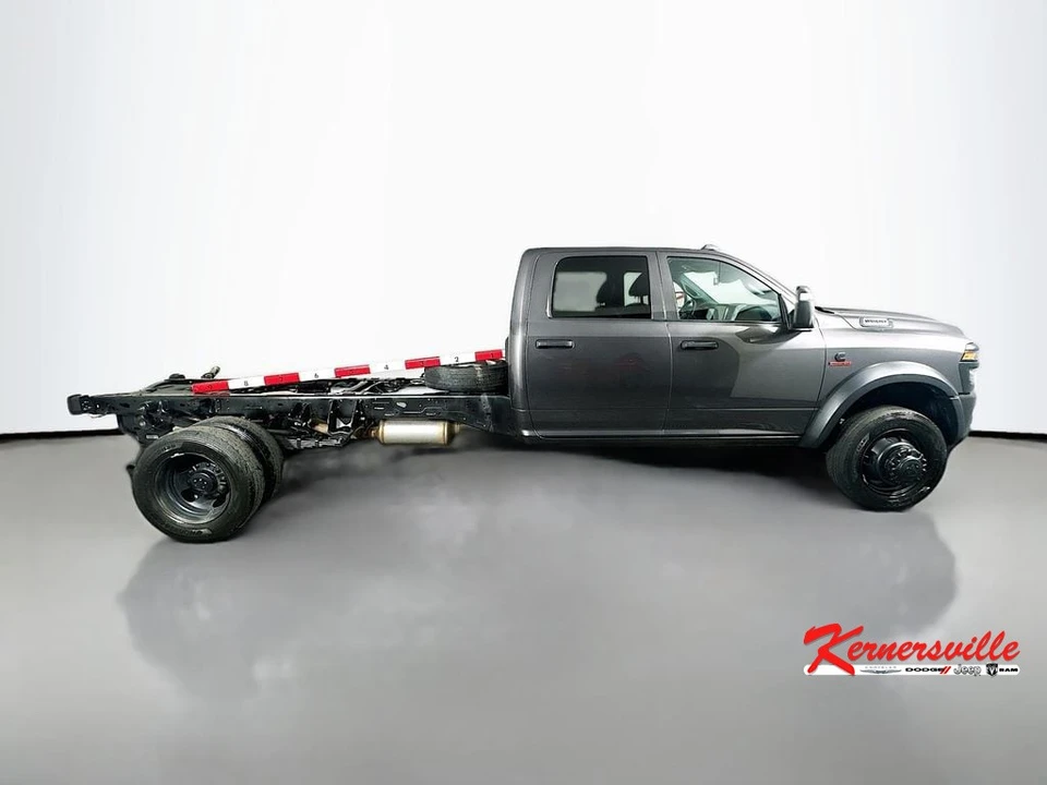 2025 Ram 4500 & 5500 - Image 8 of 21