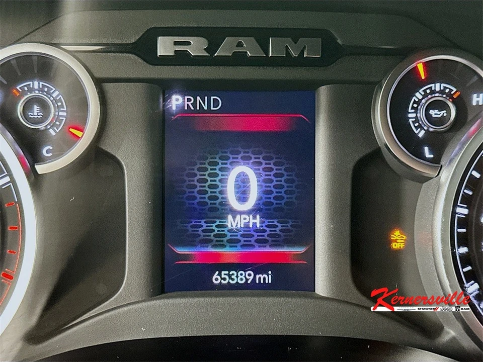 2025 Ram 4500 & 5500 - Image 15 of 21