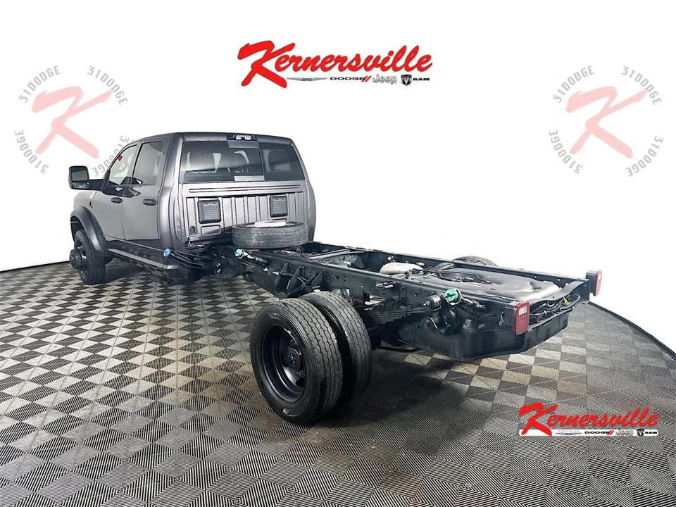 2025 Ram 4500 & 5500 - Image 5 of 12