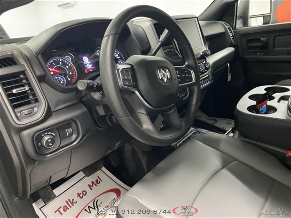 2025 Ram 4500 & 5500 - Image 12 of 12