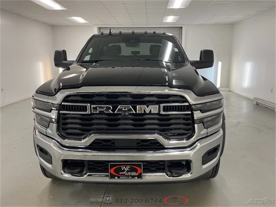 2025 Ram 4500 & 5500 - Image 2 of 12