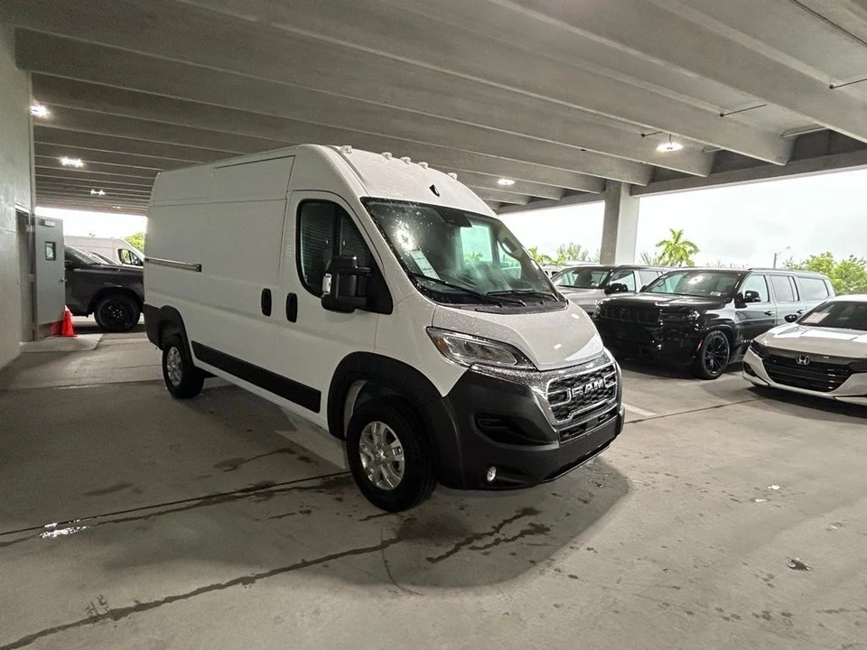 2025 Ram ProMaster - Image 2 of 21