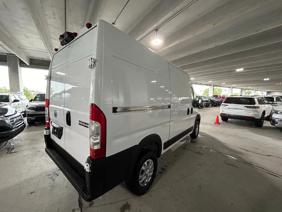 2025 Ram ProMaster - Image 4 of 21