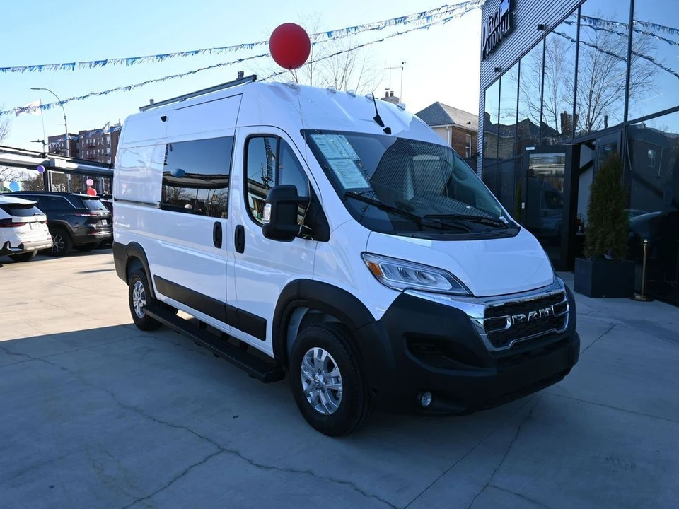2025 Ram ProMaster - Image 13 of 21