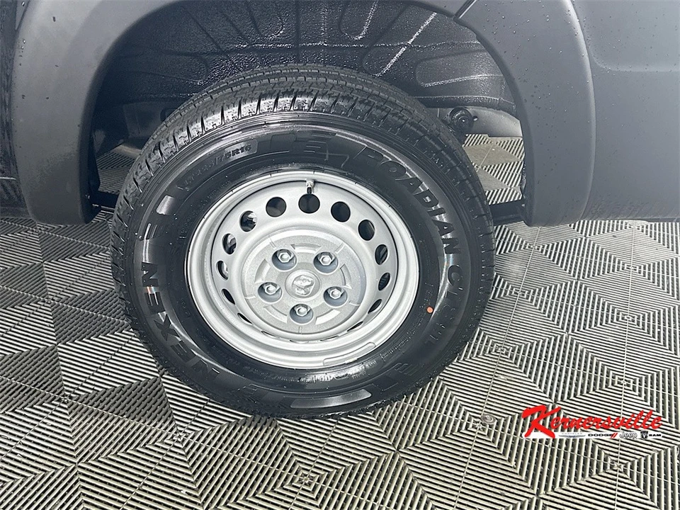 2025 Ram ProMaster - Image 18 of 21
