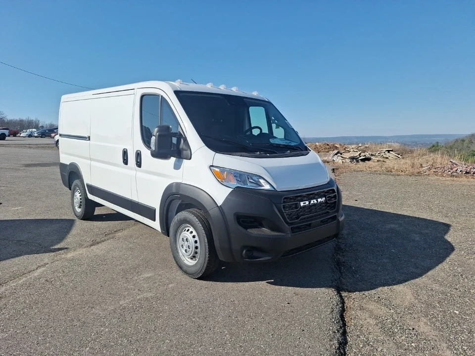 2025 Ram ProMaster - Image 3 of 12