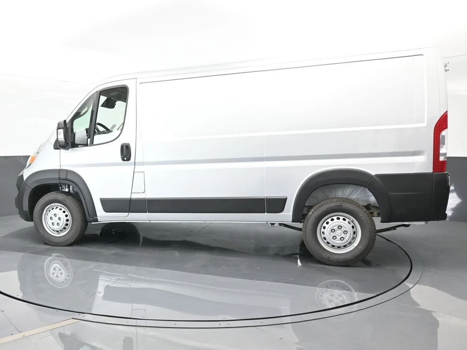 2025 Ram ProMaster - Image 3 of 21