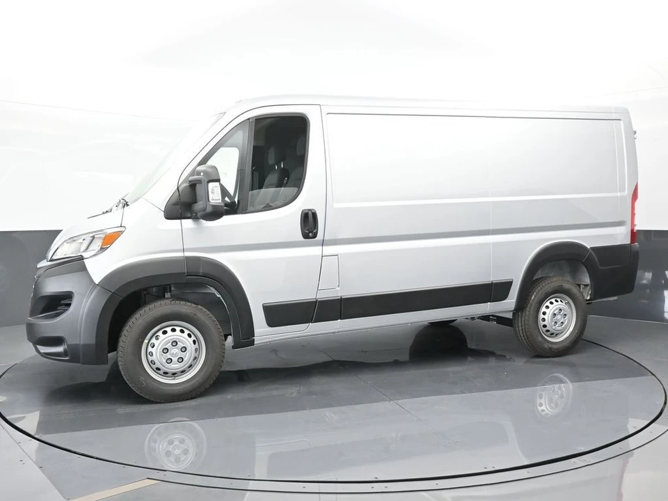 2025 Ram ProMaster - Image 2 of 21