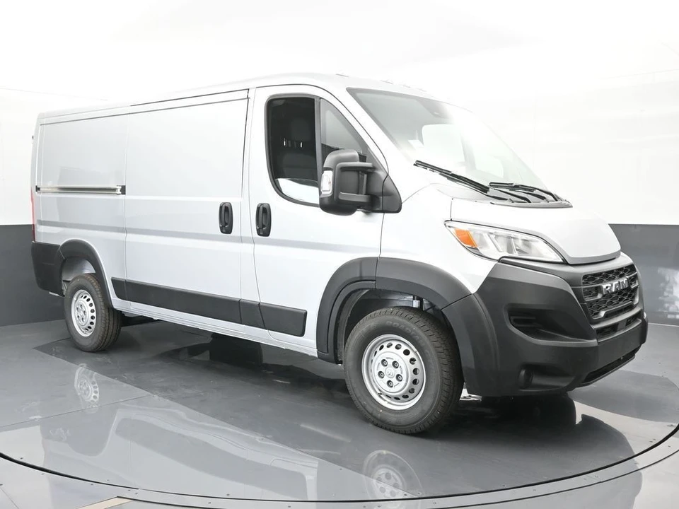 2025 Ram ProMaster - Image 8 of 21