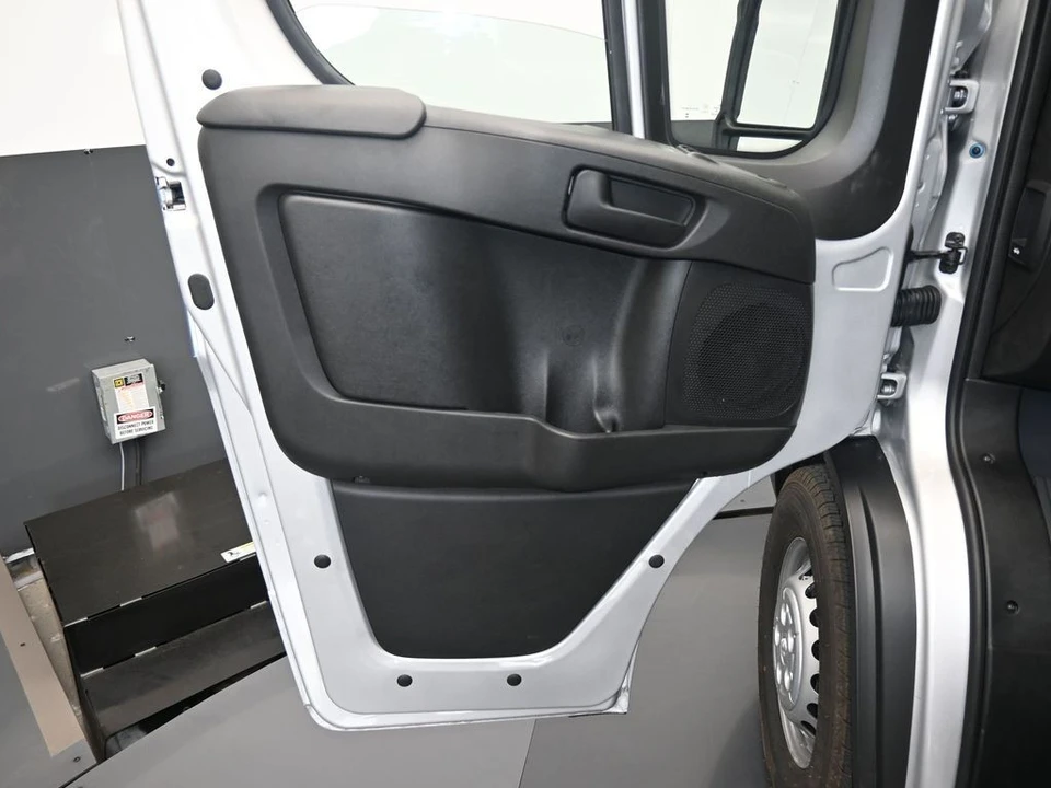 2025 Ram ProMaster - Image 11 of 21