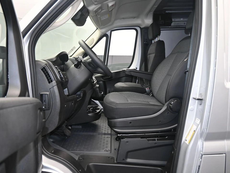 2025 Ram ProMaster - Image 10 of 21