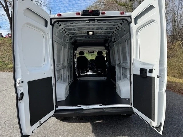 2025 Ram ProMaster - Image 11 of 21