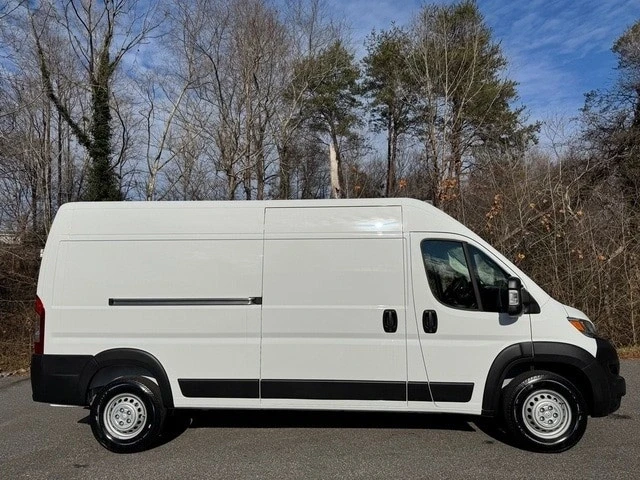 2025 Ram ProMaster - Image 8 of 21