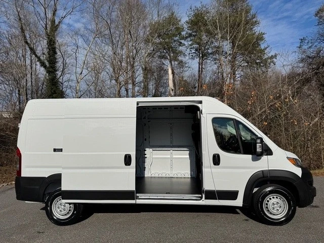 2025 Ram ProMaster - Image 7 of 21