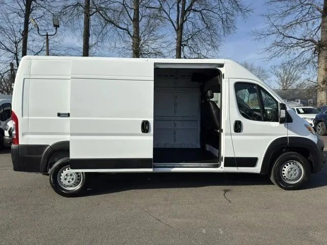 2025 Ram ProMaster - Image 10 of 12