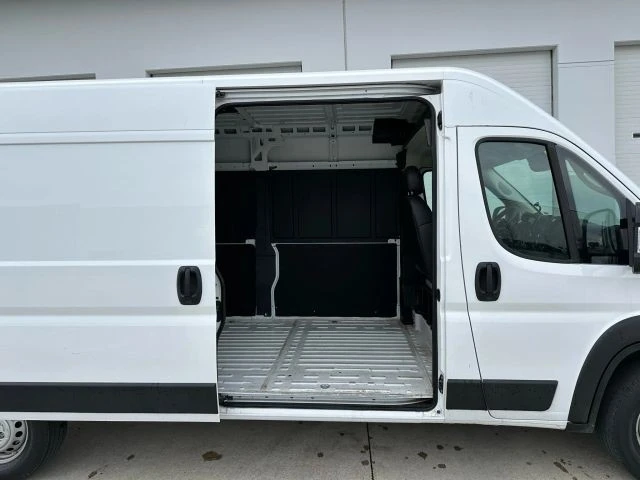 2025 Ram ProMaster - Image 12 of 21