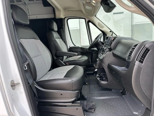 2025 Ram ProMaster - Image 14 of 21