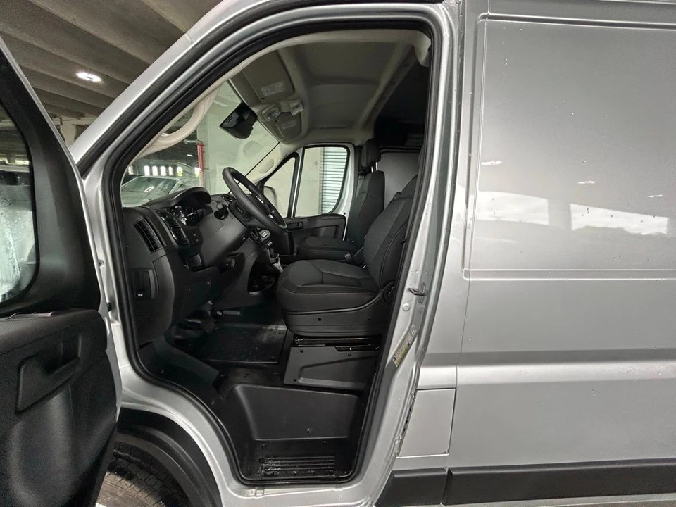 2025 Ram ProMaster - Image 9 of 21