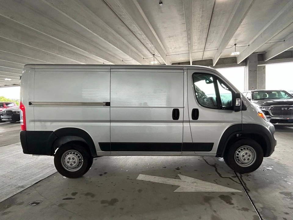 2025 Ram ProMaster - Image 3 of 21