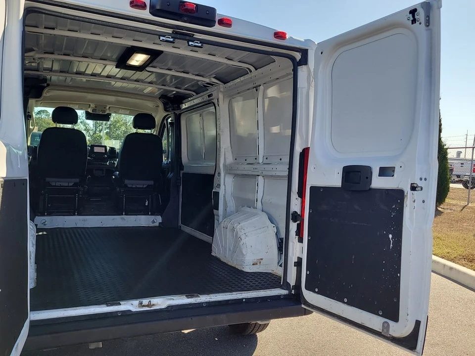 2025 Ram ProMaster - Image 9 of 21