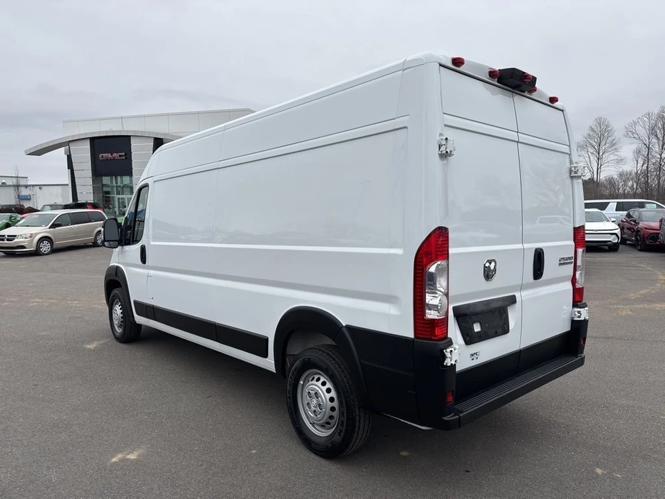 2025 Ram ProMaster - Image 3 of 12