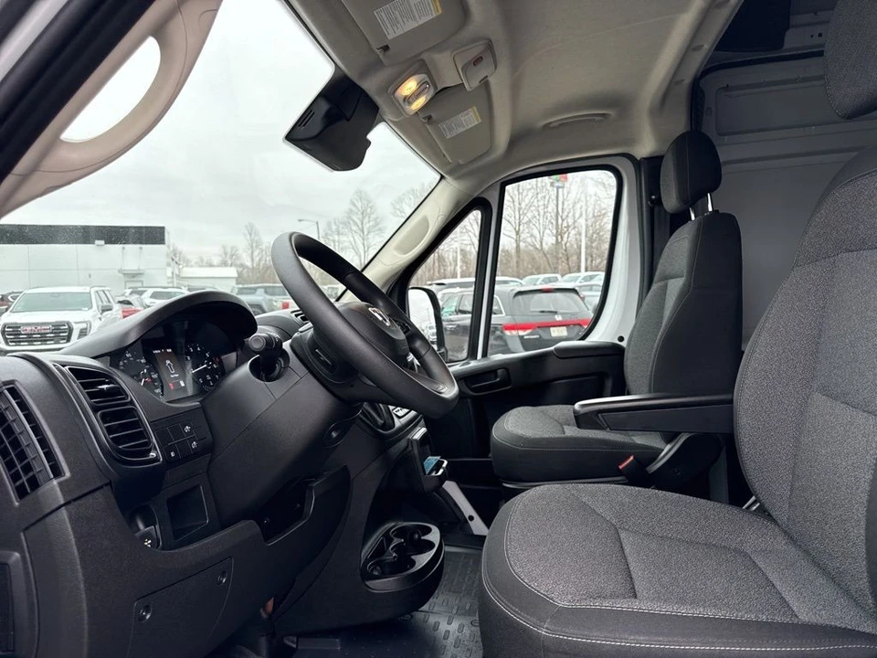 2025 Ram ProMaster - Image 9 of 12